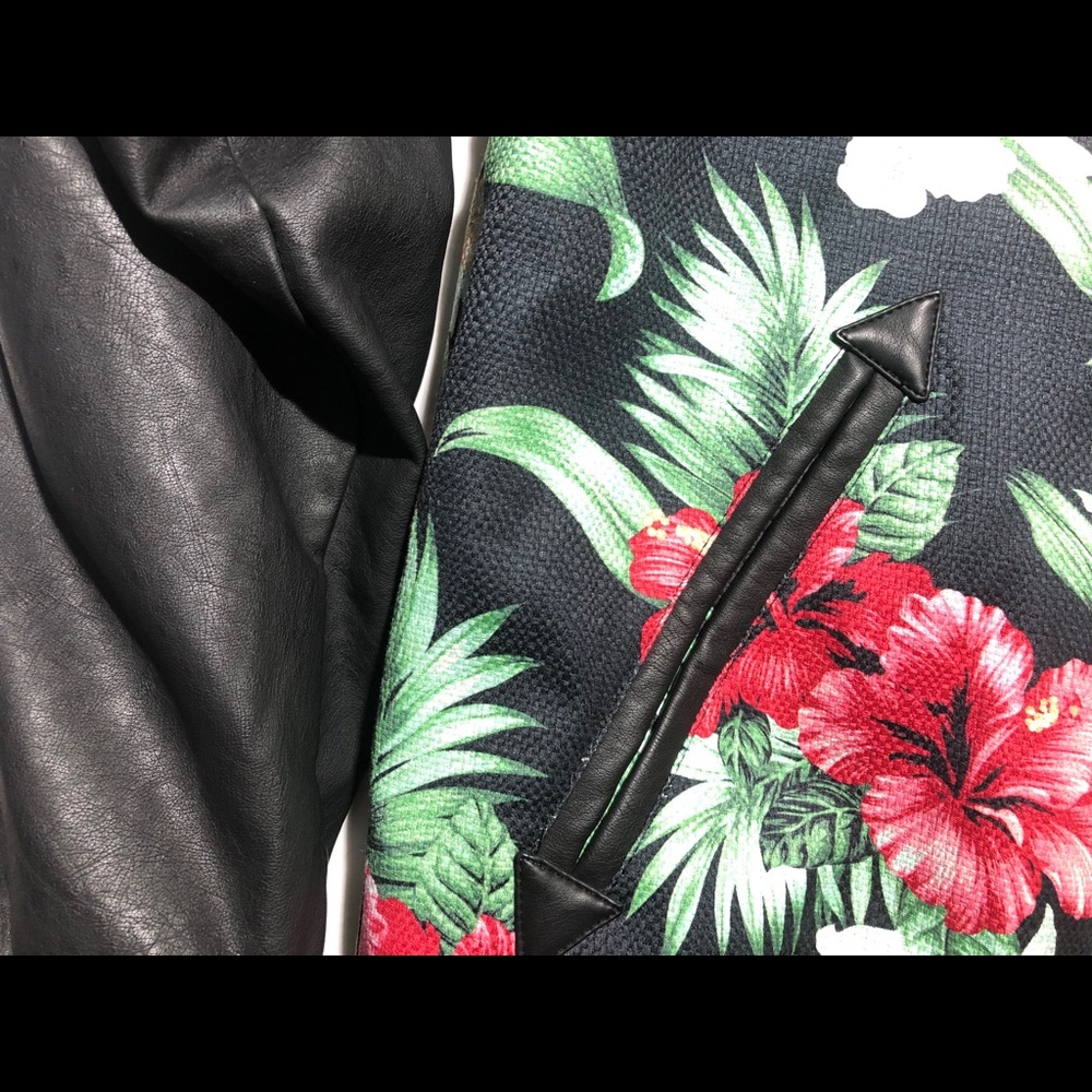 TwoAngle jacket flowers - Picture 3 of 4
